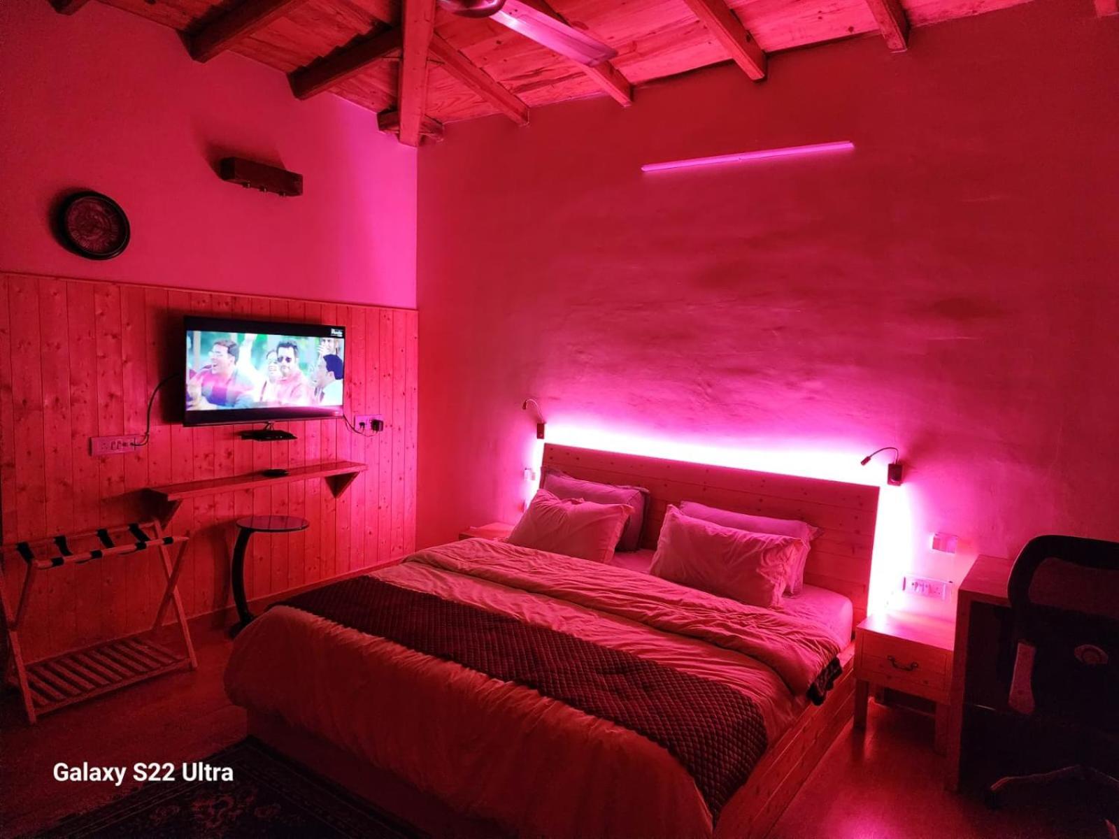 Nandini Cottage, A Premium Boutique Homestay Ránikhet Kültér fotó